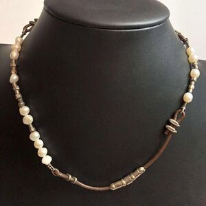 1983 Silpada Sterling 925 pearl Leather button close necklace 17"